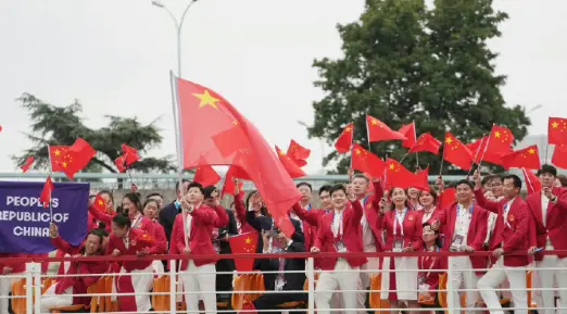 盛况空前！2024巴黎奥运会开幕式全程回顾：创意、文化与科技的完美融合！