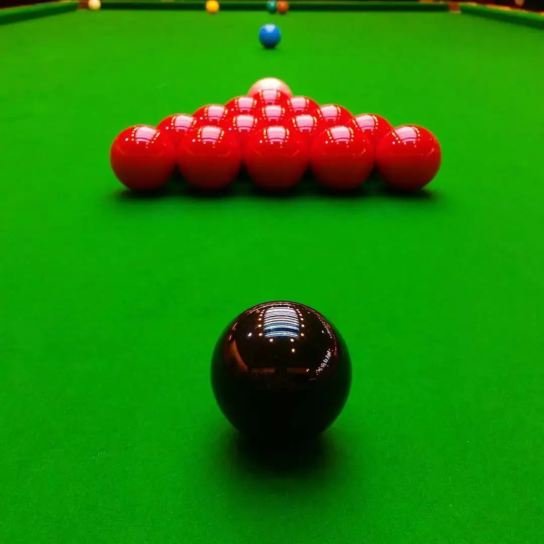 2023斯诺克英格兰公开赛巅峰对决：希金斯与特鲁姆普的传奇碰撞，谁能笑到最后？